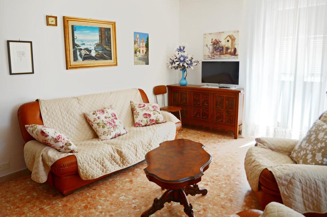La Piazza - Appartamento Vacanze Piana Battolla 외부 사진